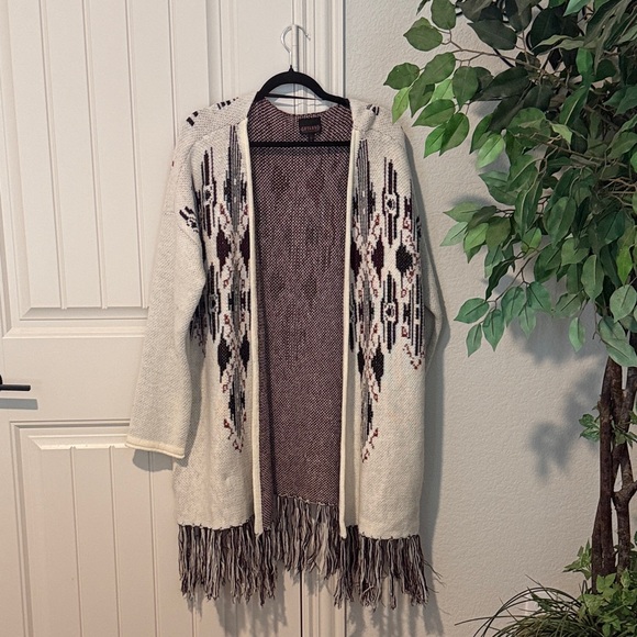 Shyanne Ivory and Black Hooded Cardigan with Fringe - Picture 1 of 4